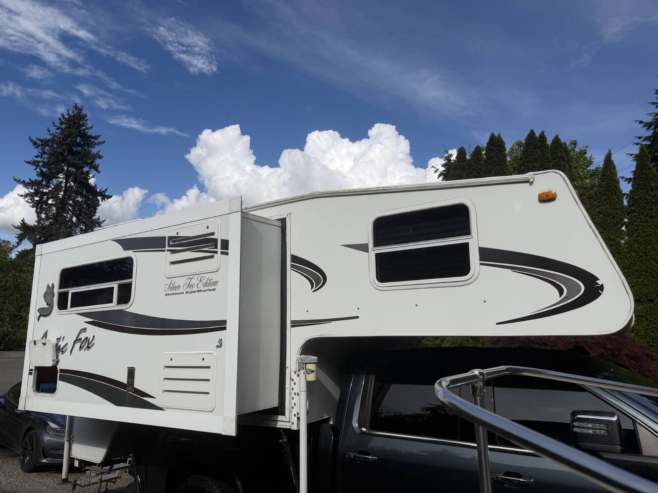 A photo of this 2009 Northwood Mfg ARCTIC FOX CAMPER 990