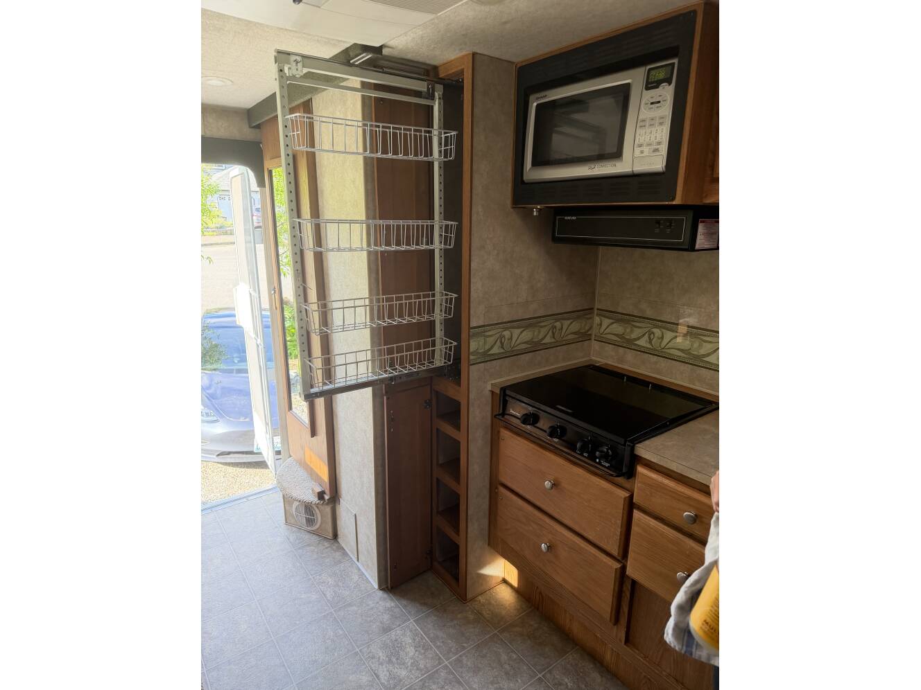 A photo of this 2009 Northwood Mfg ARCTIC FOX CAMPER 990