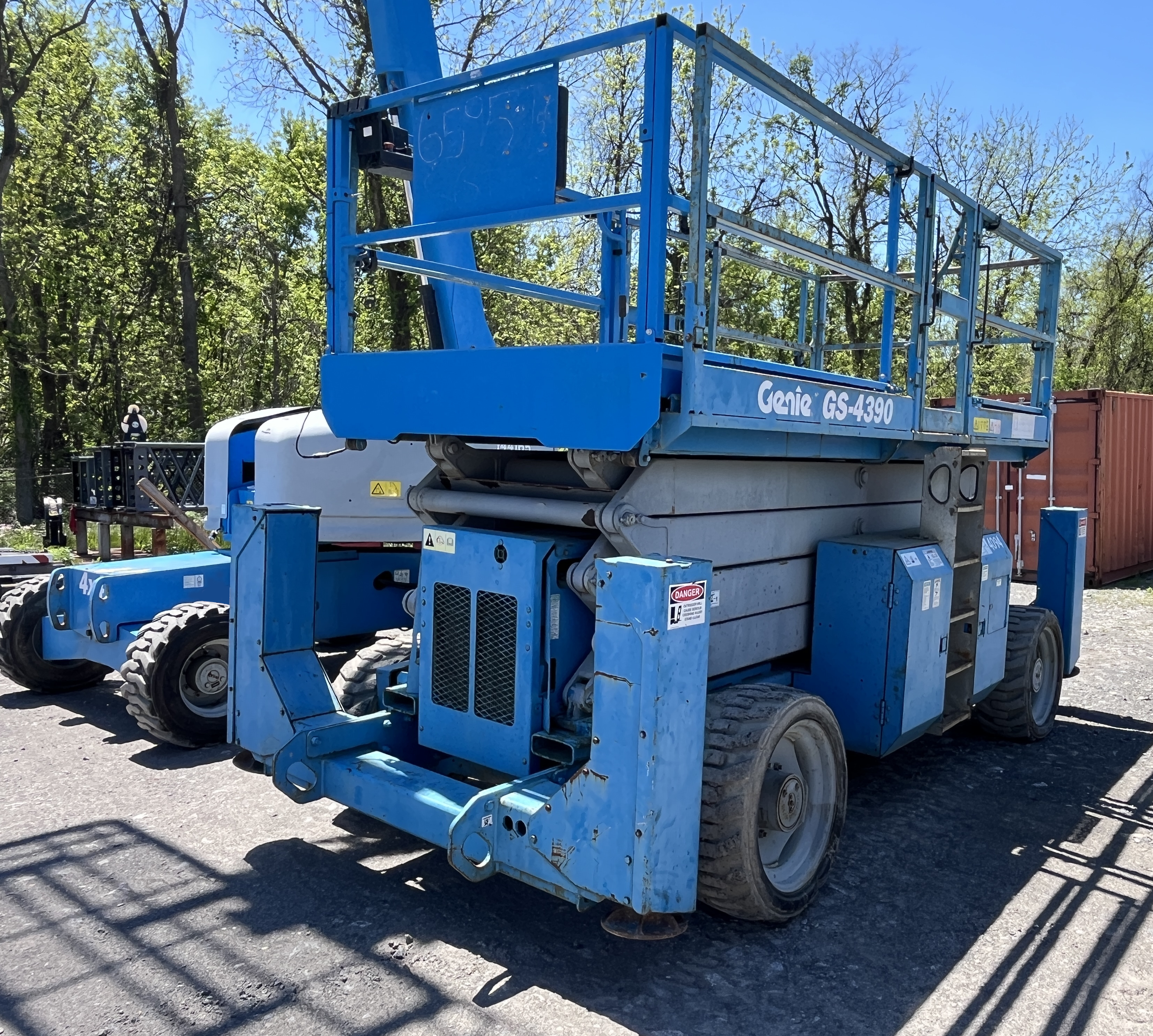 2005 GENIE GS-4390 RT in Spring City, PA
