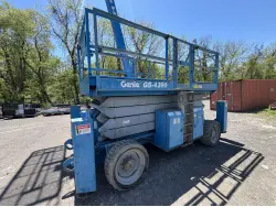 2005 GENIE GS-4390 RT