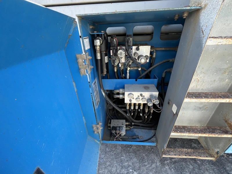 2005 GENIE GS-4390 RT