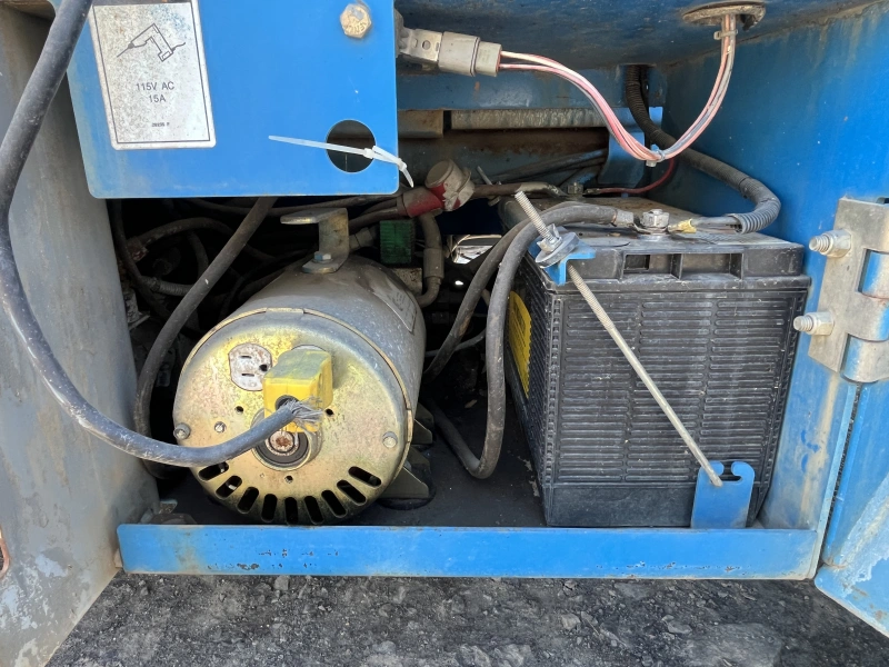 2005 GENIE GS-4390 RT