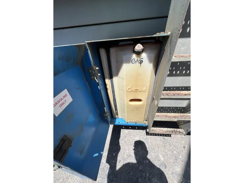 2005 GENIE GS-4390 RT