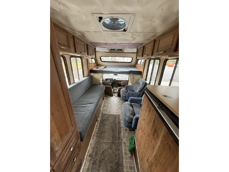 1986 TRAVELMASTER SAVANNAH 205RK