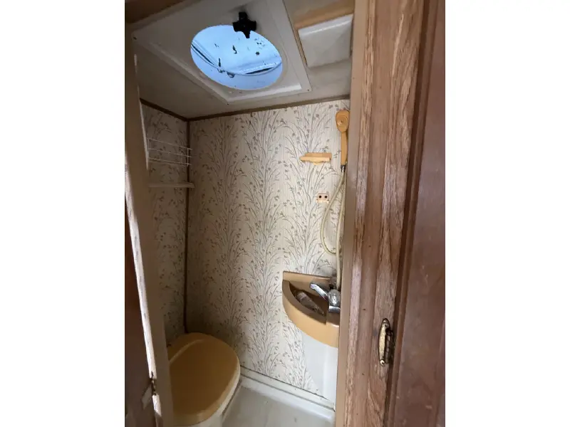 1986 TRAVELMASTER SAVANNAH 205RK