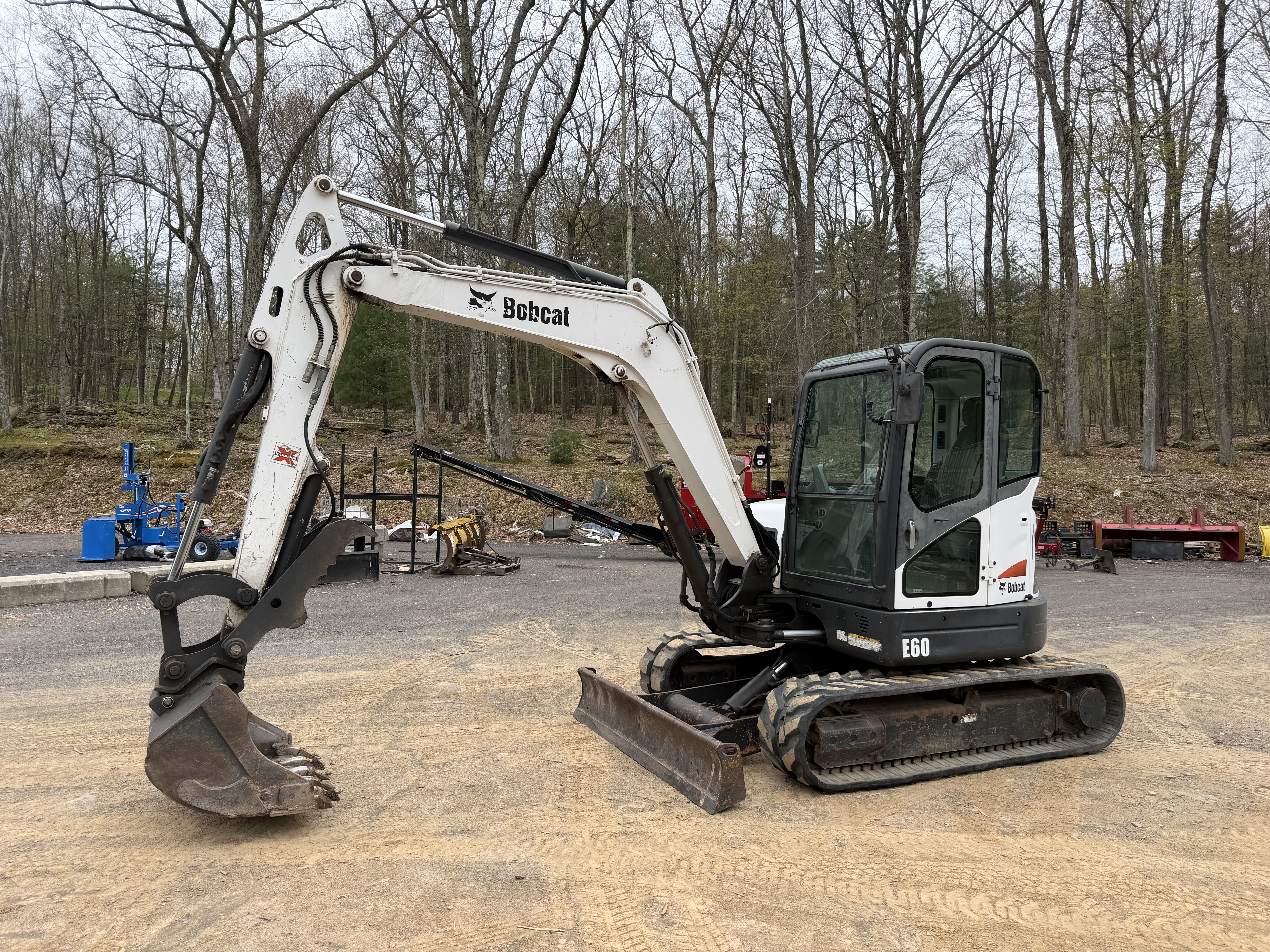 2010 BOBCAT E60 in Spring City, PA
