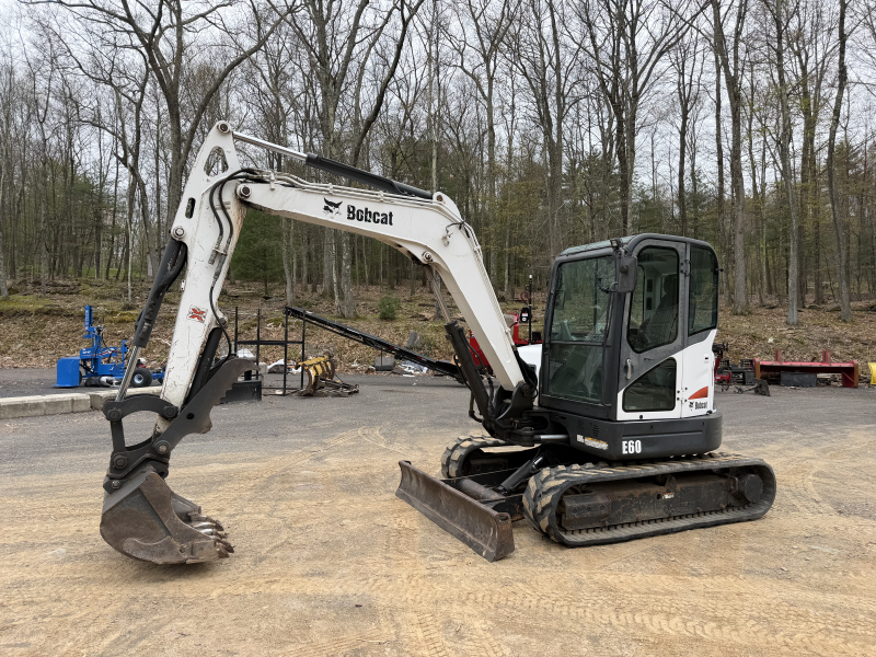2010 BOBCAT E60