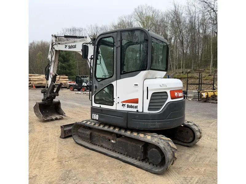 2010 BOBCAT E60
