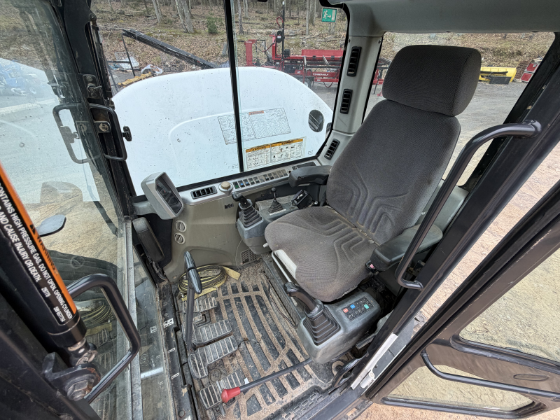 2010 BOBCAT E60