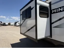 2023 WINNEBAGO MINNIE 2500FL