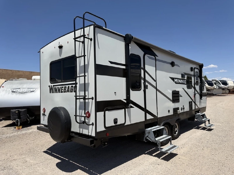 2023 WINNEBAGO MINNIE 2500FL