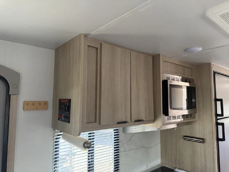 2023 WINNEBAGO MINNIE 2500FL