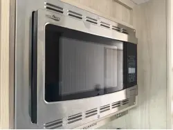 2023 WINNEBAGO MINNIE 2500FL