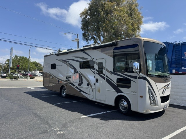 2017 Thor Motor Coach WINDSPORT 31S in carlsbad CA