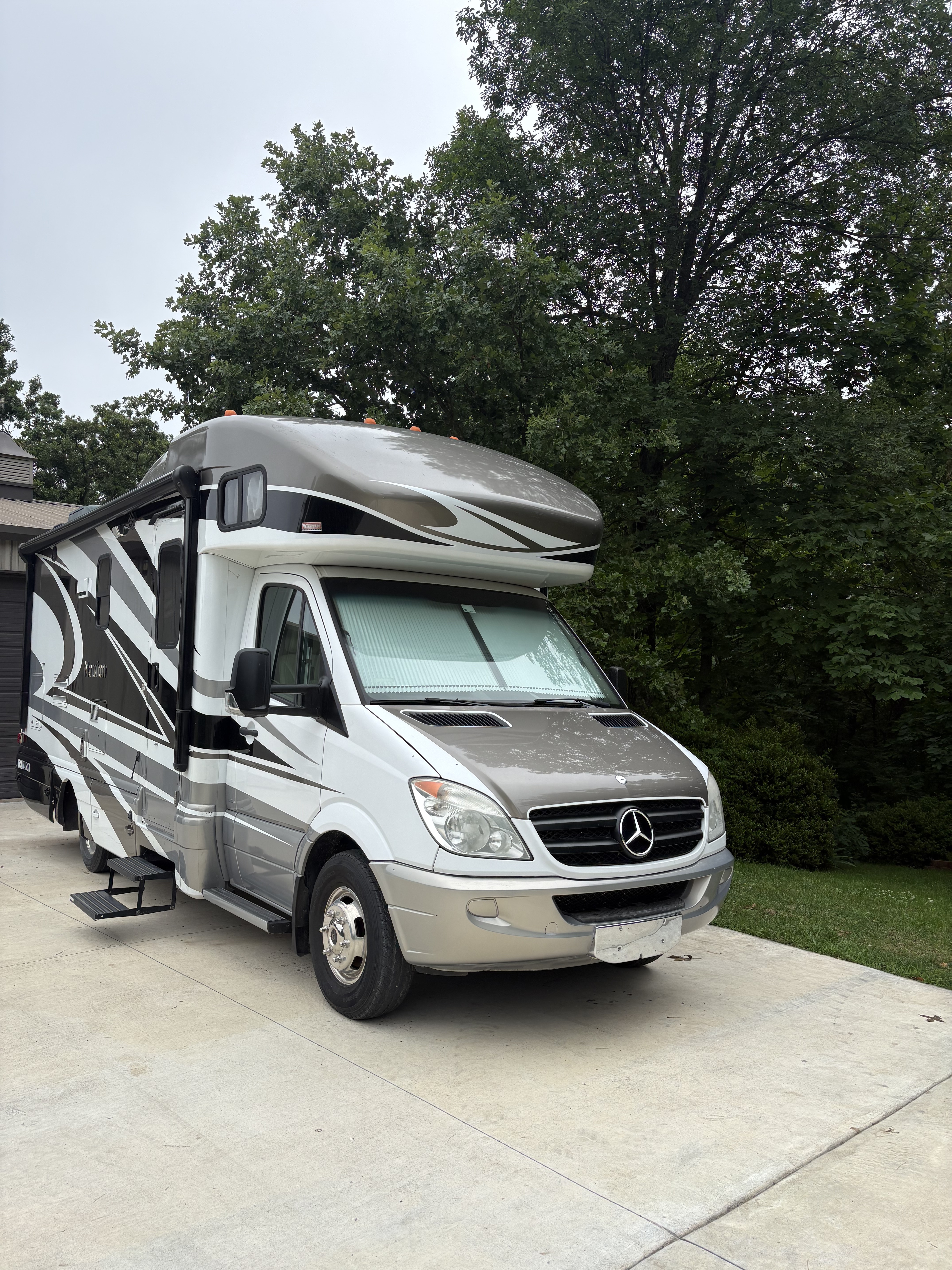 2014 Winnebago ITASCA NAVION 24M in siloam springs AR