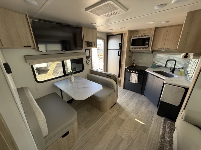 2023 WINNEBAGO MINNIE 2529RG