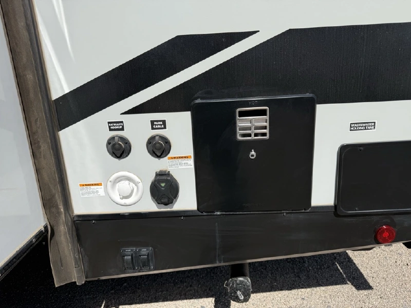 2023 WINNEBAGO MINNIE 2529RG