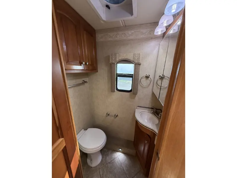 2007 FOUR WINDS MANDALAY 40F
