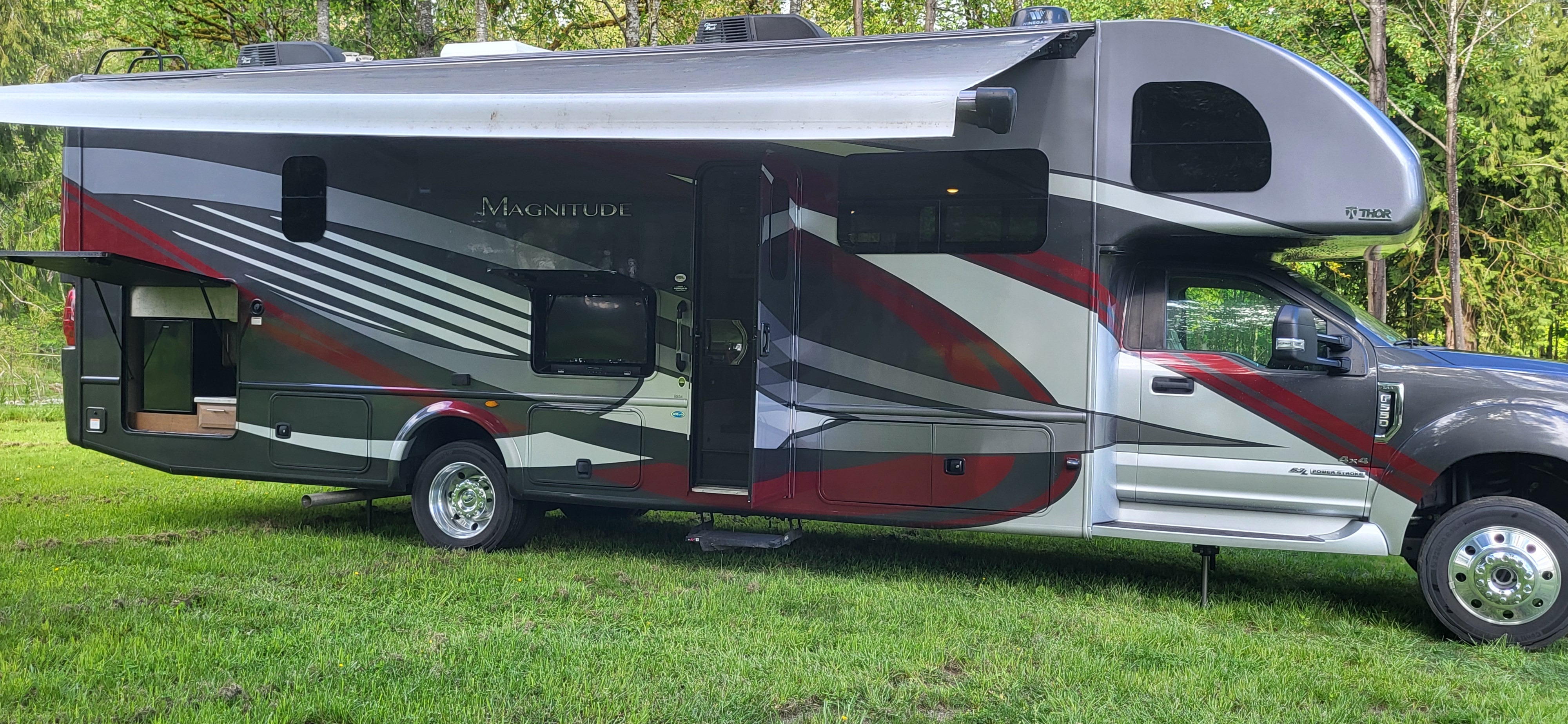 2021 Thor Motor Coach MAGNITUDE SUPER C RB34 RV