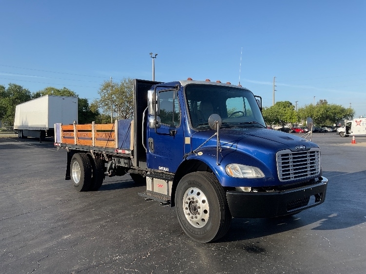 2019 FREIGHTLINER BUSINESS CLASS M2 106 in Tampa, FL