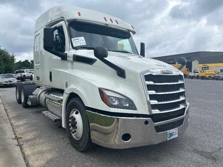 2020 FREIGHTLINER CASCADIA 126 in Hammond, LA