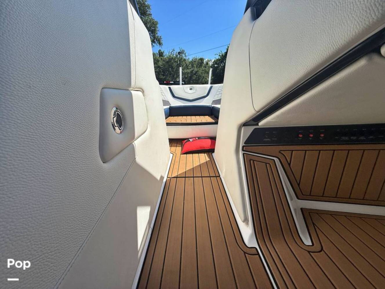 A photo of this 2024 Nautique G23 Super Air Nautique