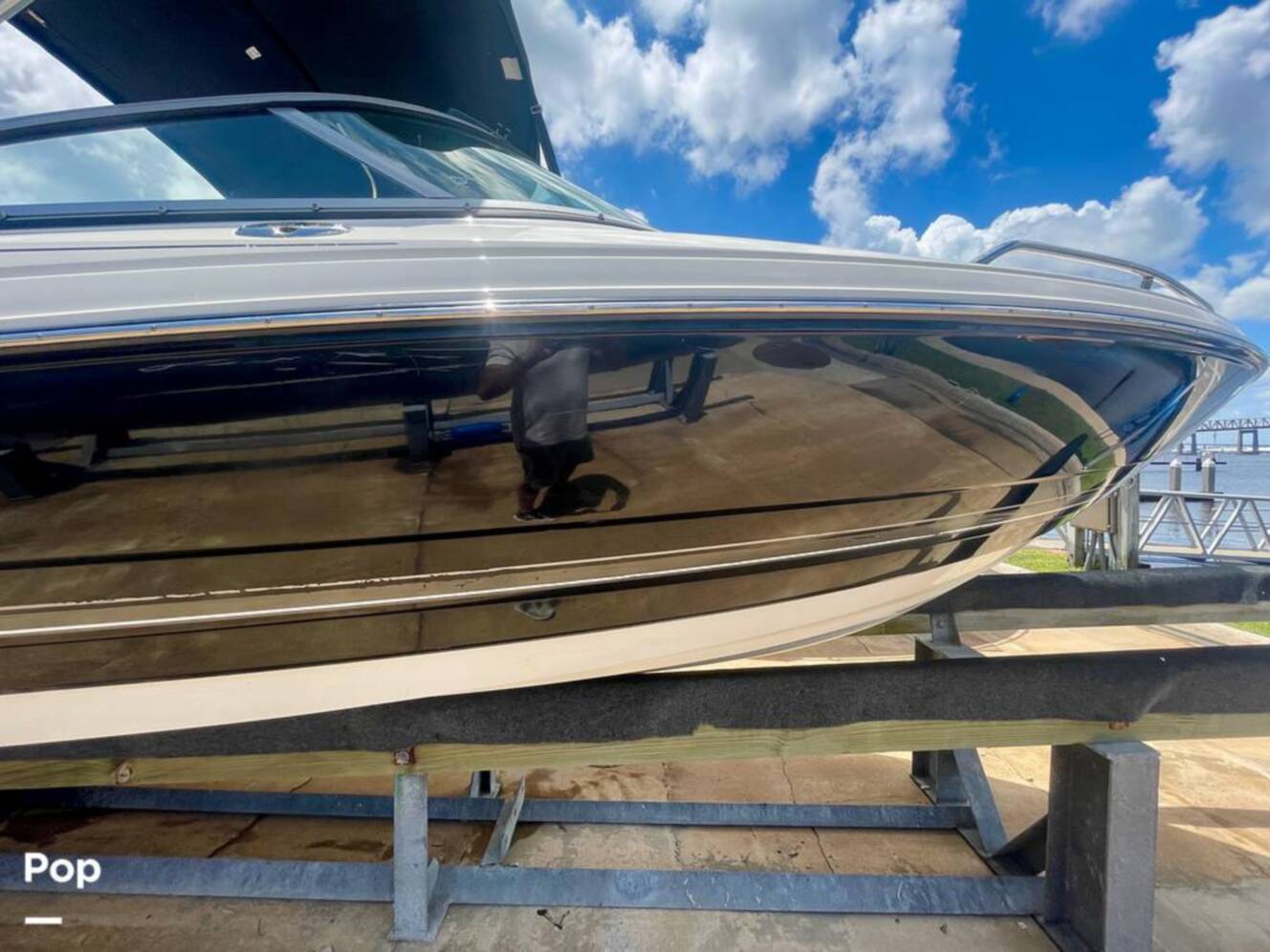 A photo of this 2008 Monterey 194FS