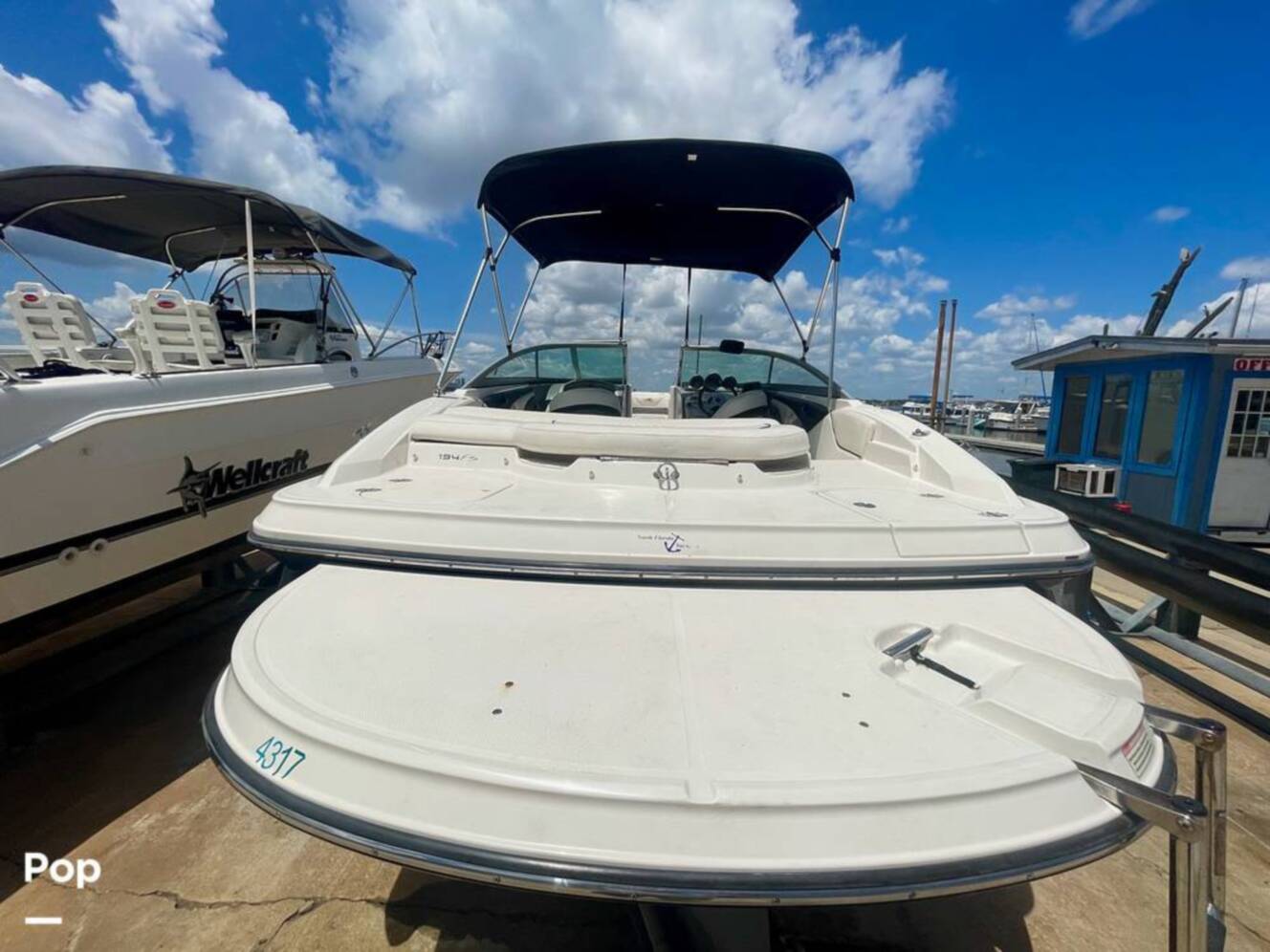 A photo of this 2008 Monterey 194FS