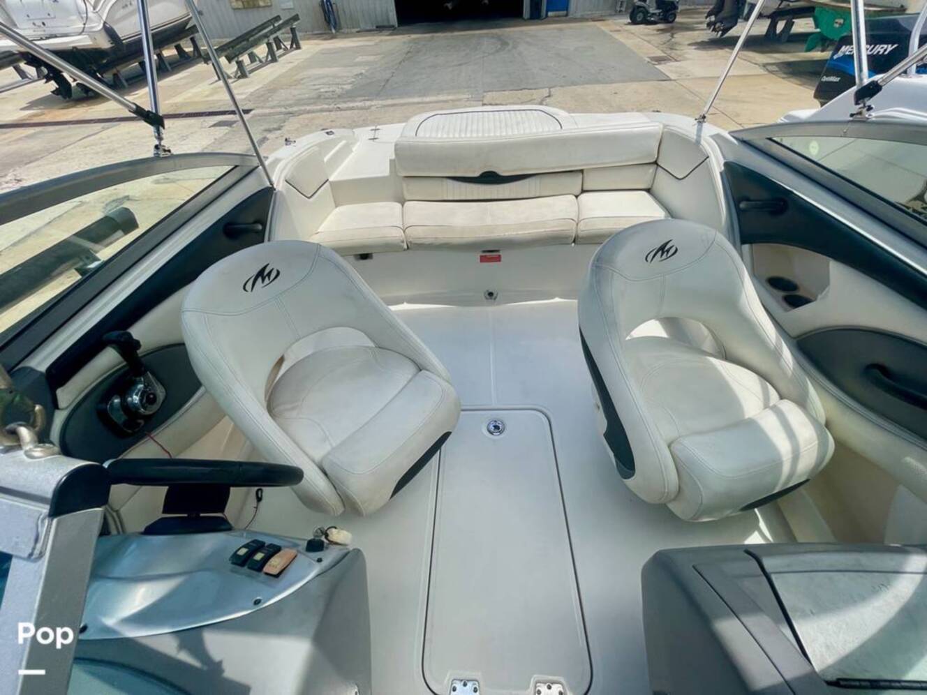A photo of this 2008 Monterey 194FS