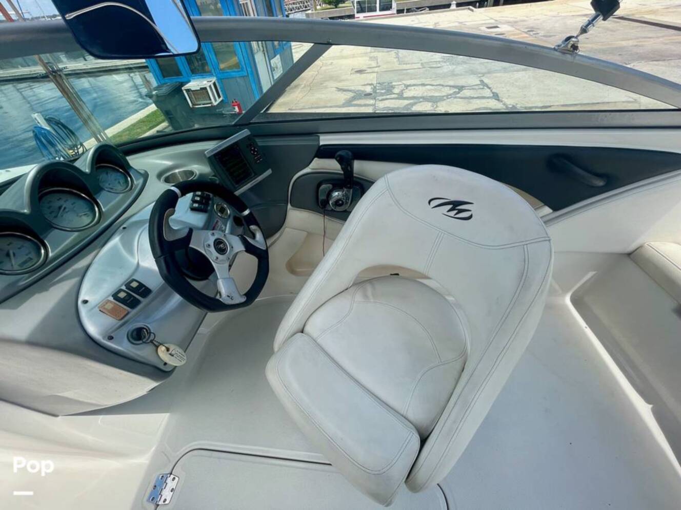 A photo of this 2008 Monterey 194FS