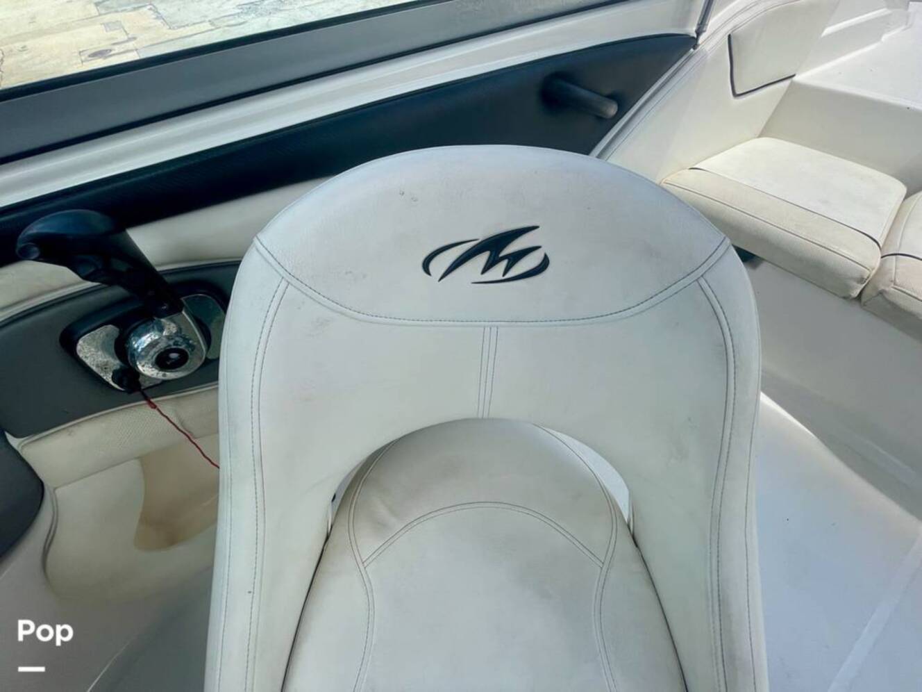 A photo of this 2008 Monterey 194FS