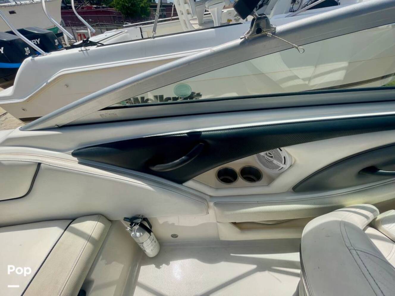 A photo of this 2008 Monterey 194FS