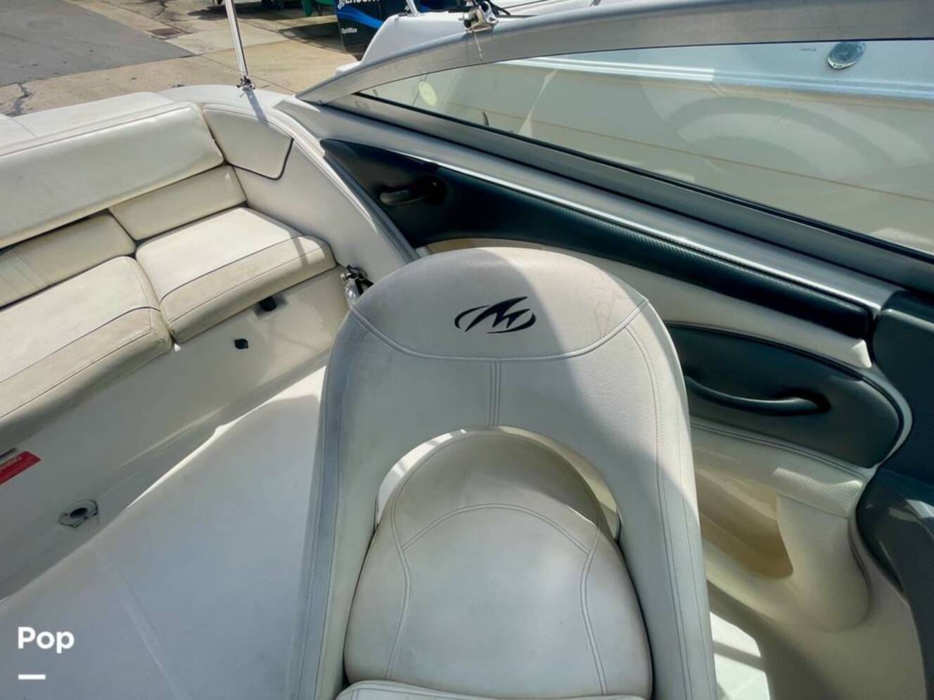 A photo of this 2008 Monterey 194FS