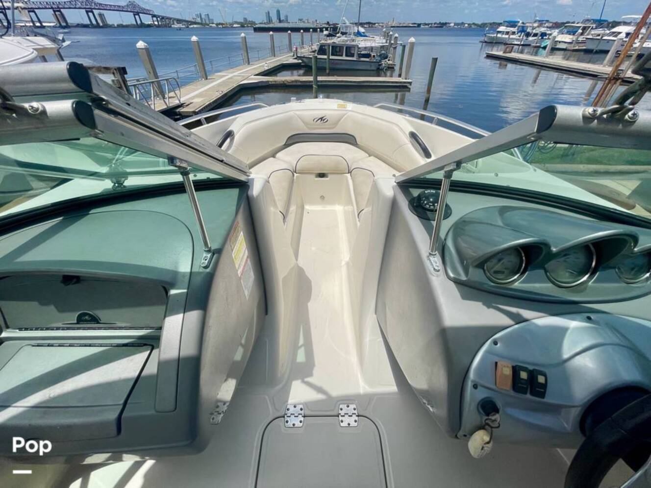 A photo of this 2008 Monterey 194FS