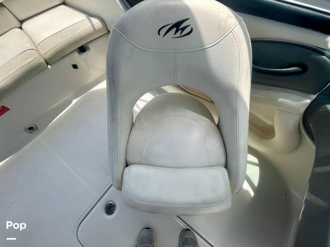 A photo of this 2008 Monterey 194FS