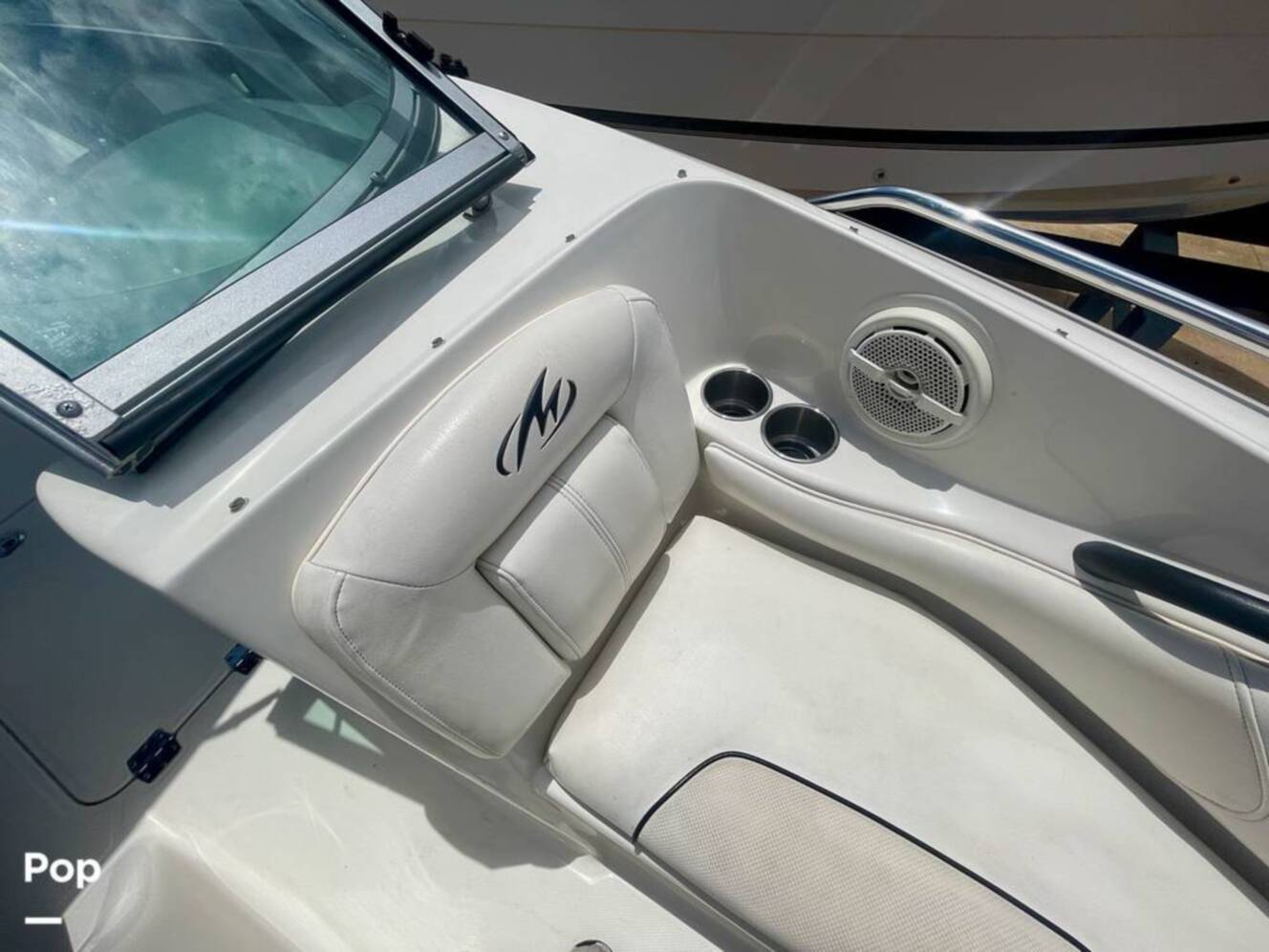 A photo of this 2008 Monterey 194FS