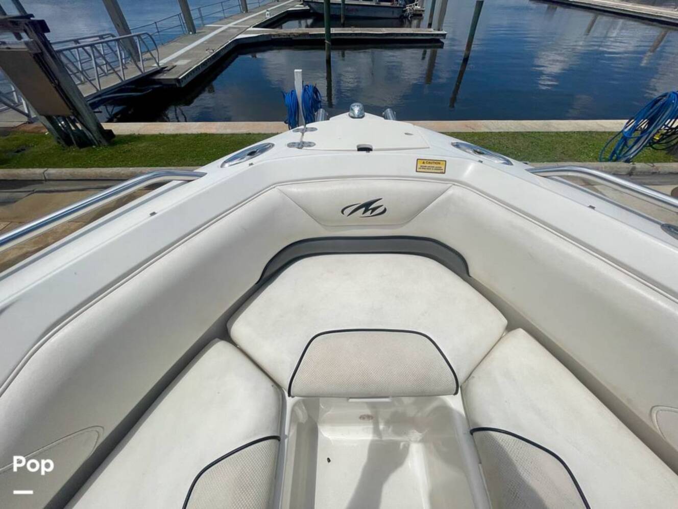 A photo of this 2008 Monterey 194FS