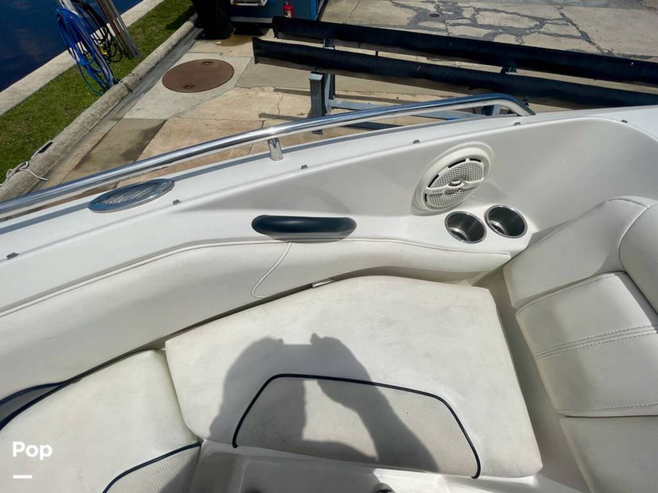 A photo of this 2008 Monterey 194FS
