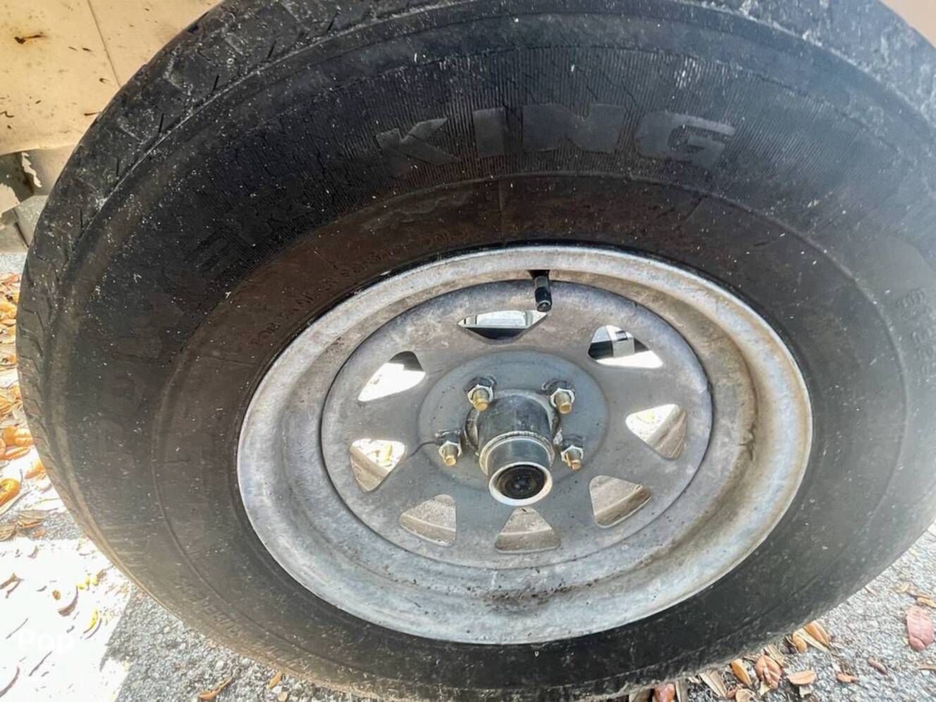 A photo of this 2008 Monterey 194FS