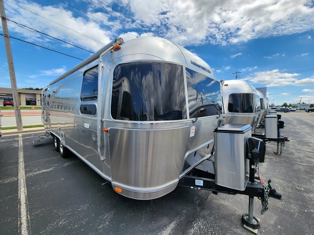 2023 Airstream Flying Cloud 27FB RV