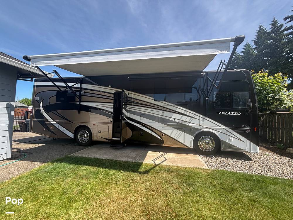 2017 Thor Motor Coach Palazzo 33.4 in oregon city OR