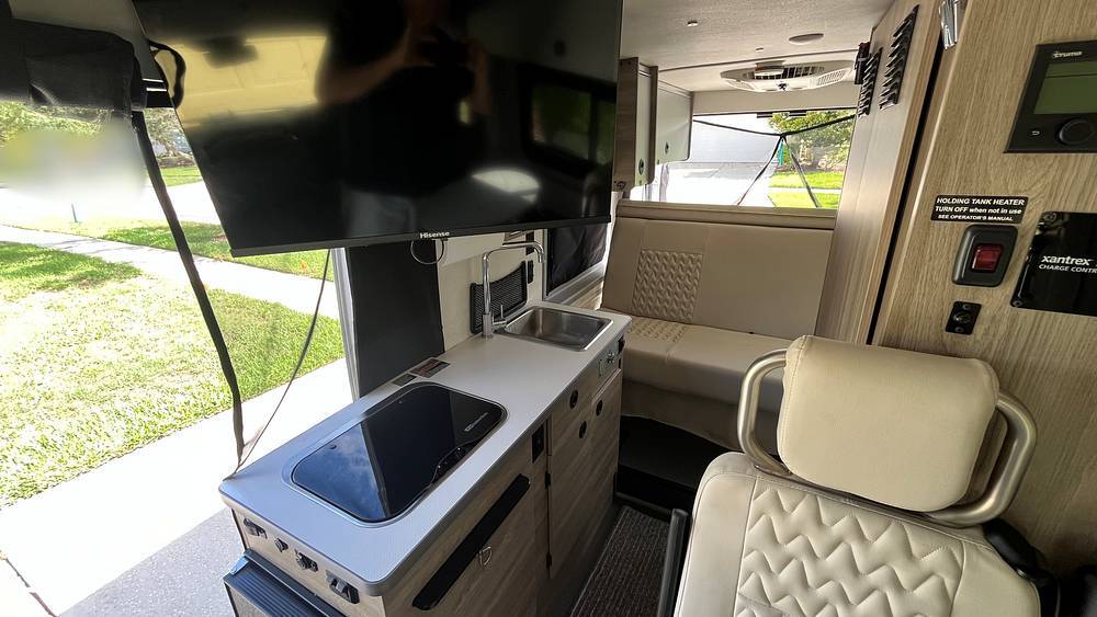 2022 Winnebago Solis 59P in apollo beach FL