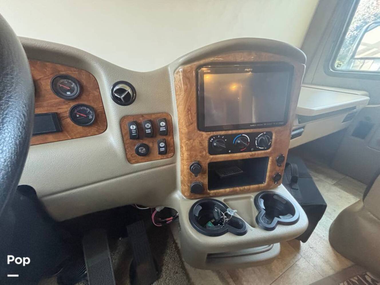 A photo of this 2017 Thor Motor Coach Palazzo 33.4