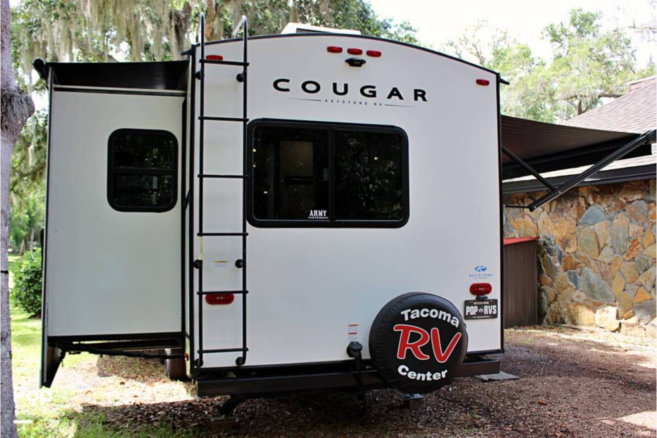 A photo of this 2025 Keystone Cougar 25FKDWE