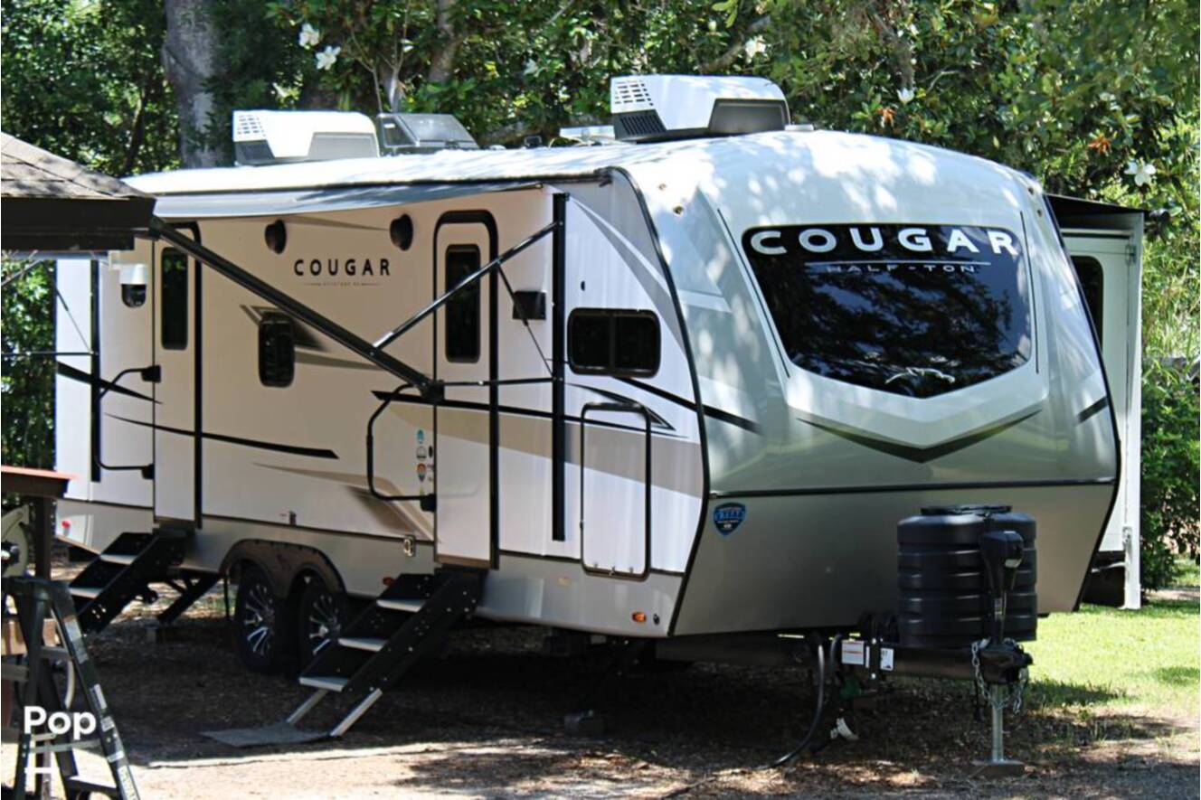 A photo of this 2025 Keystone Cougar 25FKDWE