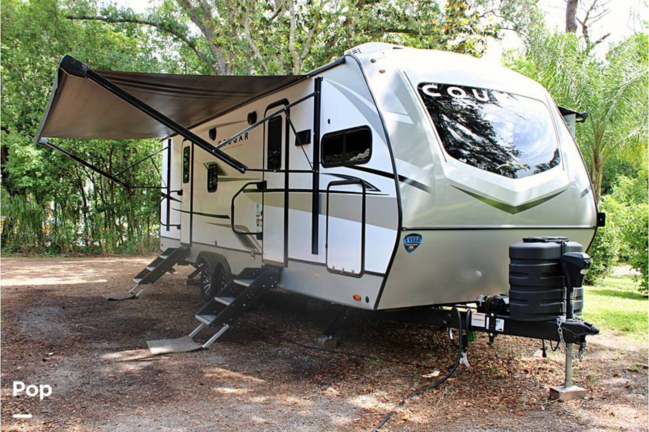 A photo of this 2025 Keystone Cougar 25FKDWE