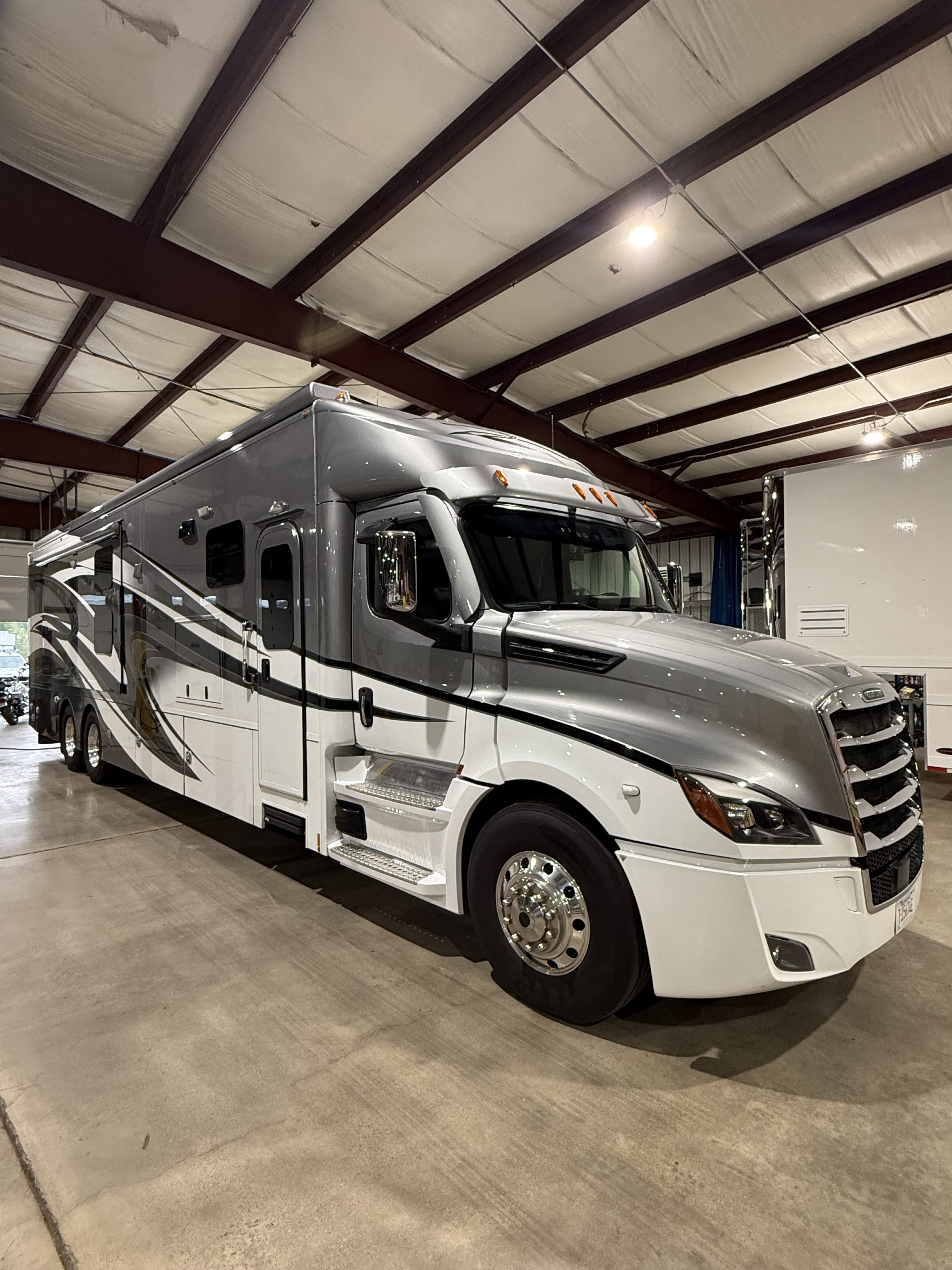 2021 Renegade XL X45BBC RV