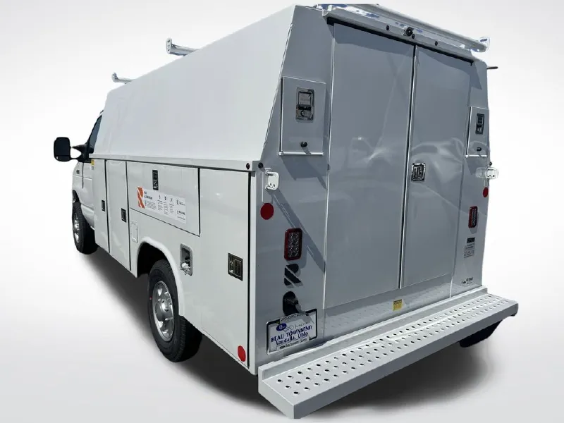 2025 FORD ECONOLINE