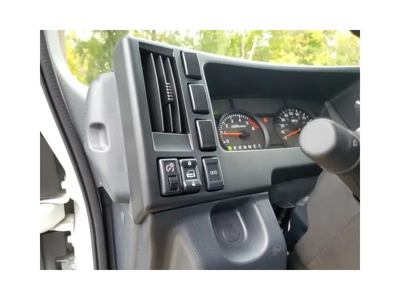2024 CHEVROLET LOW CAB FORWARD 4500 HG 20' Box