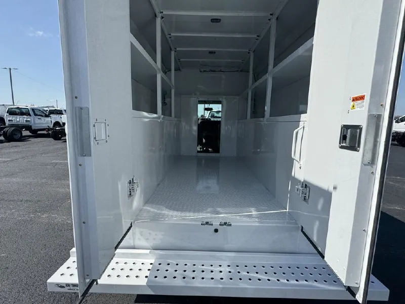 2025 FORD ECONOLINE
